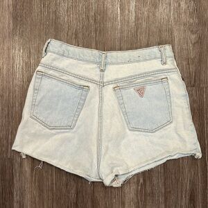 Vintage light wash Guess shorts